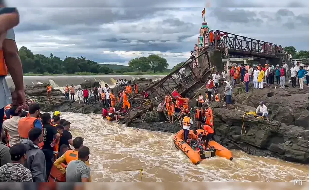 Pune Bridge Collapse 2025
